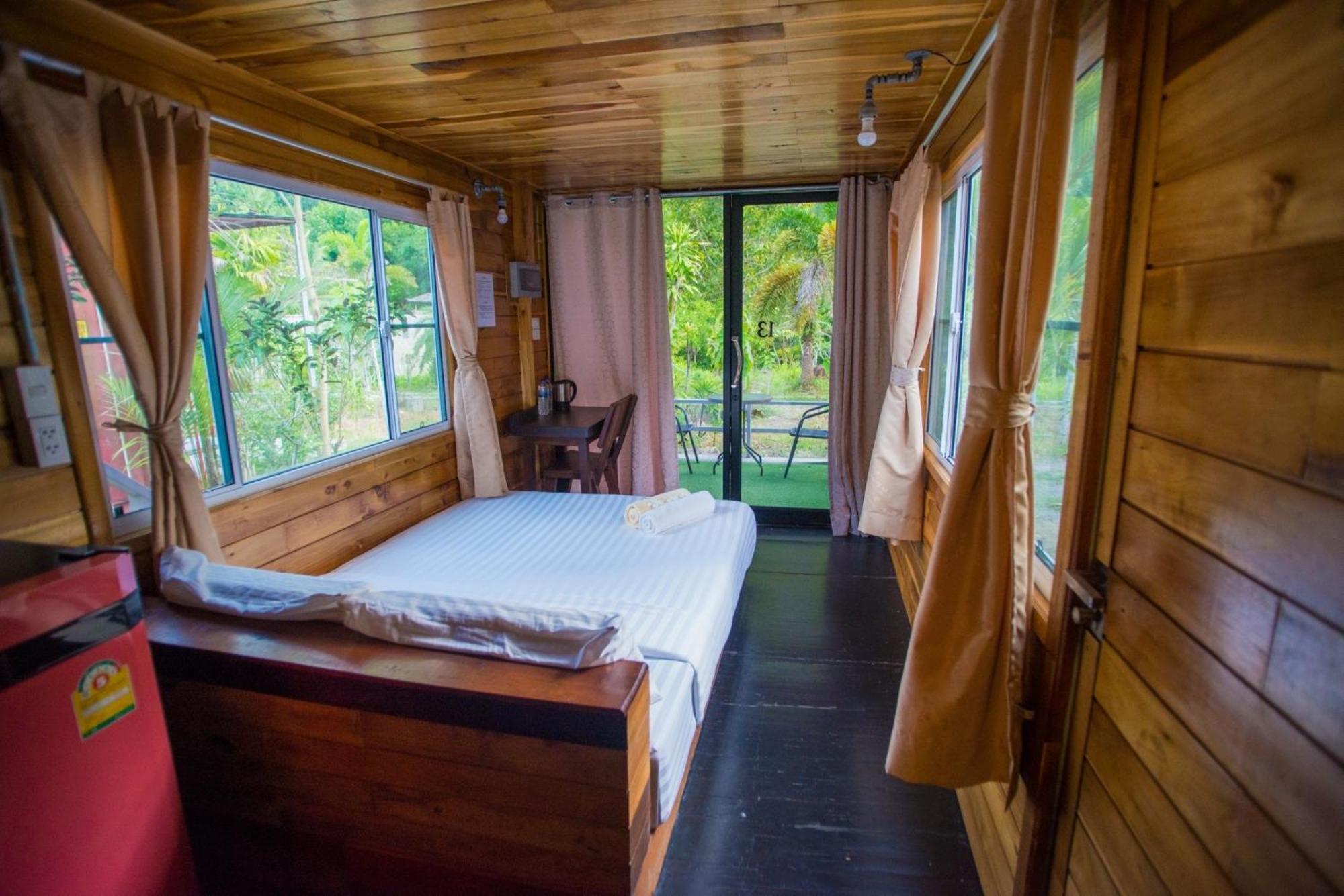 The Camper Lodge Khao Sok Ban Bang Bon Dış mekan fotoğraf