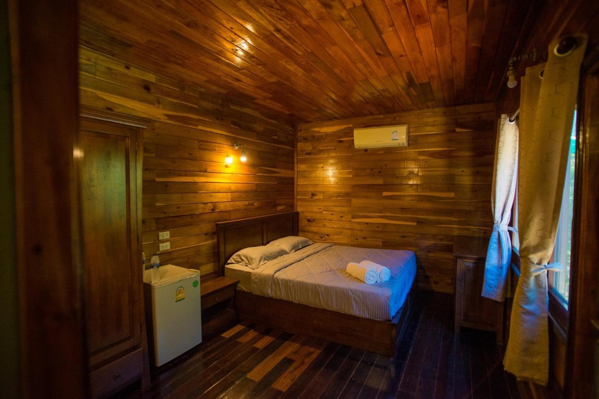 The Camper Lodge Khao Sok Ban Bang Bon Dış mekan fotoğraf