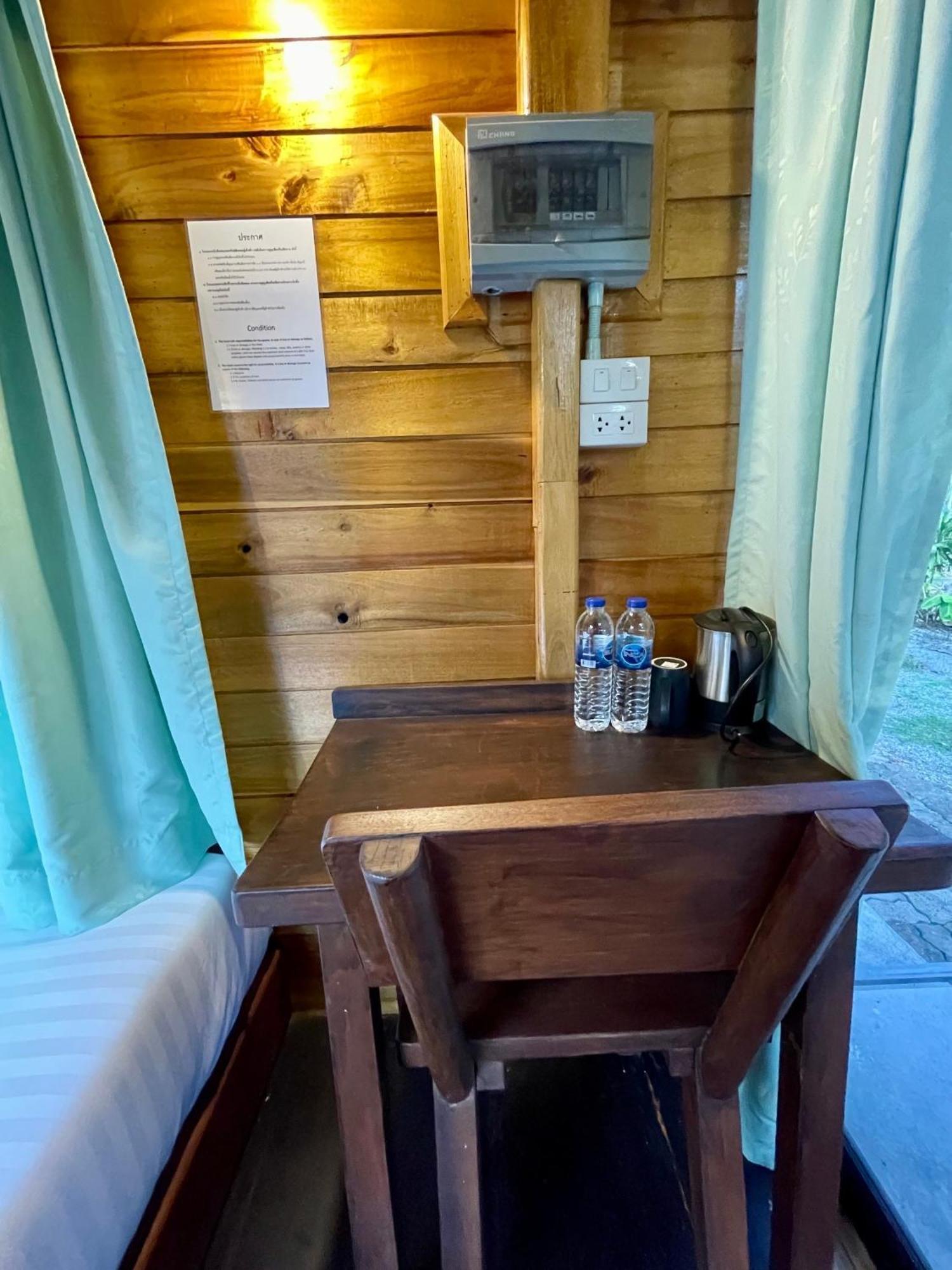 The Camper Lodge Khao Sok Ban Bang Bon Dış mekan fotoğraf