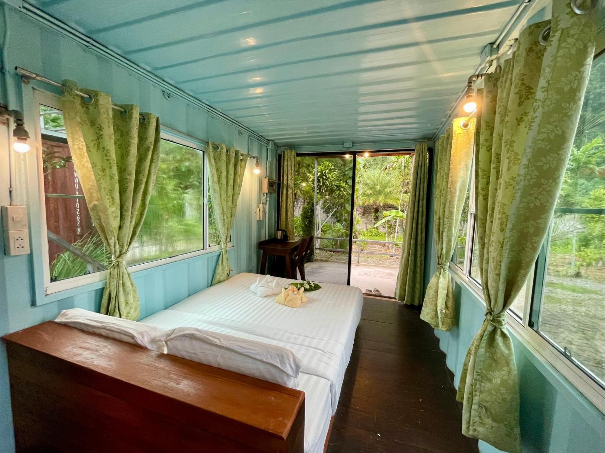 The Camper Lodge Khao Sok Ban Bang Bon Dış mekan fotoğraf